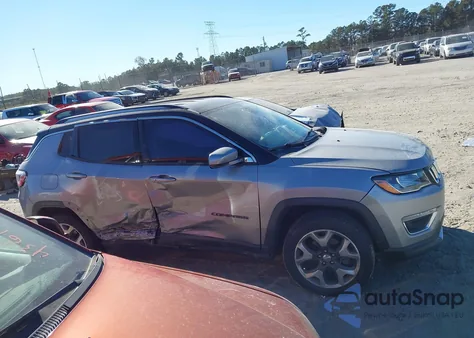 2019 Jeep Compass Limited 4X4 z USA, uszkodzony, nr VIN 3C4NJDCB6KT596244